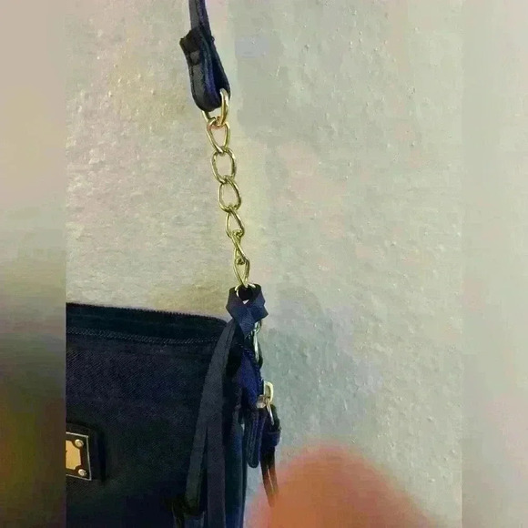 Ellen Tracy Crossbody Purse - Picture 3 of 6